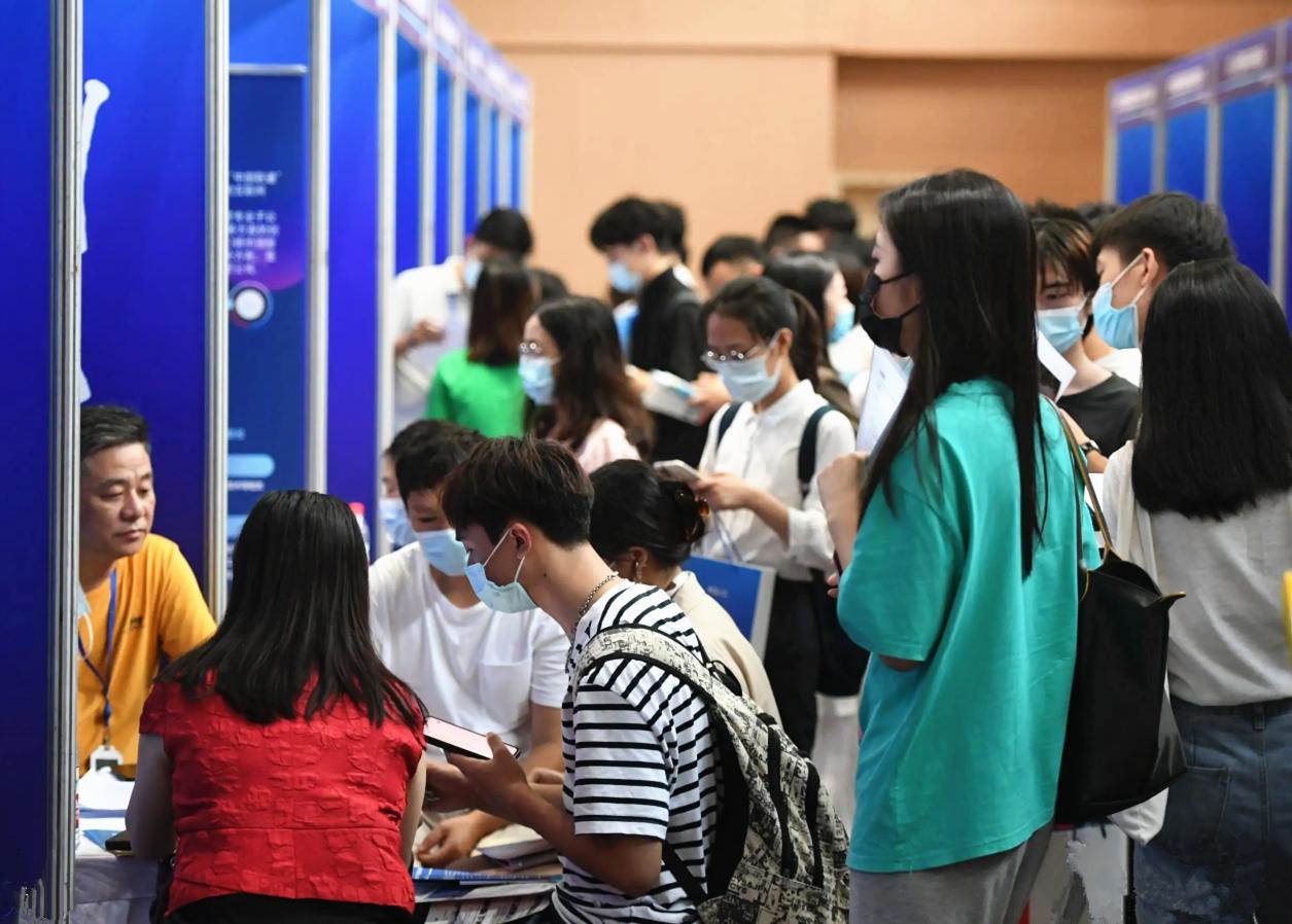 DeepSeek预测:未来10年发展潜力较大的5个专业  第6张